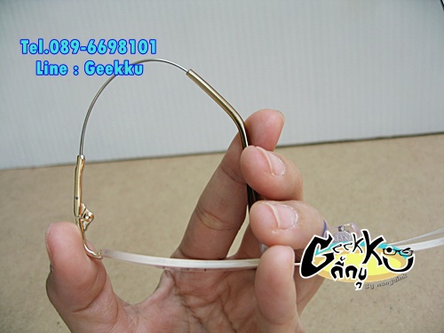 กรอบแว่นตา J&S&K ทรงครึ่งกรอบ สีทอง ทำจาก TiTANIUM โค้ง ดัด บิด งอได้ 