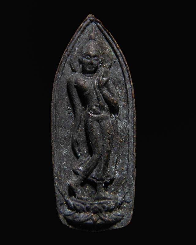 พระลีลา มหาเศรษฐี 101 ปี เนื้อโลหะ หล่อ หลวงปู่บุดดา ถาวโรวัดกลางชูศรีเจริญสุข จ.สิงห์บุรี สภาพสวย 