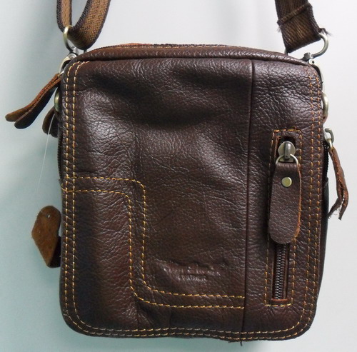 กระเป๋าหนังแท้เท่ห์ๆครับ