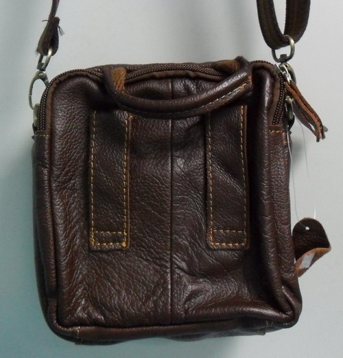 กระเป๋าหนังแท้เท่ห์ๆครับ