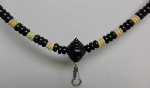 สร้อยกะลาสวยๆ