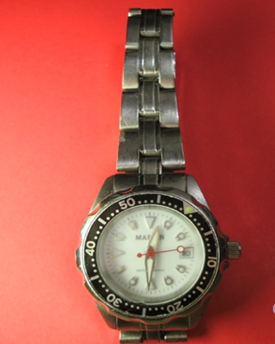 เคาะเดียว นาฬิกาสตรี สายแสตนเลสแท้ ของญี่ปุ่นเก่า ยังใช้งานได้ปกติ เอาถ่านออกเนื่้องจากถ่านหมด 