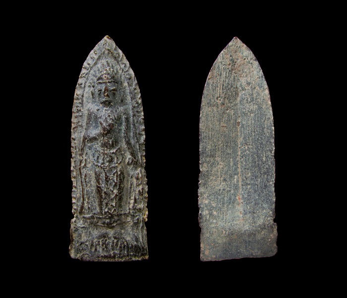 พระร่วงยืน(เทริดขนนก) กรุหนองแจง สุพรรณบุรี เนื้อชินตะกั่วสนิมแดง องค์แชมป์