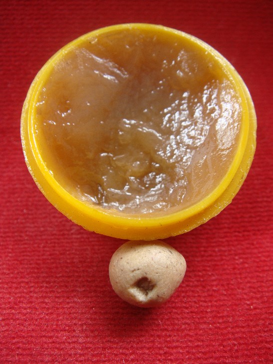 ตะกรุดเมตตา (นะหน้าทอง) + ลูกอมมหาเสน่ห์ แสนจะขลัง หลวงปู่มี วัดมารวิชัย เมตตา+-คงกะพันในดอกเดียว