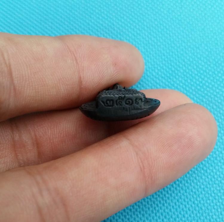 พระนาคปรกพิมพ์ใหญ่ เนื้อนวโลหะ ท่านเจ้าคุณนรฯ อธิษฐานจิตให้ 5 ธ.ค.13  สวยๆ เลยครับ ราคาเบาๆ