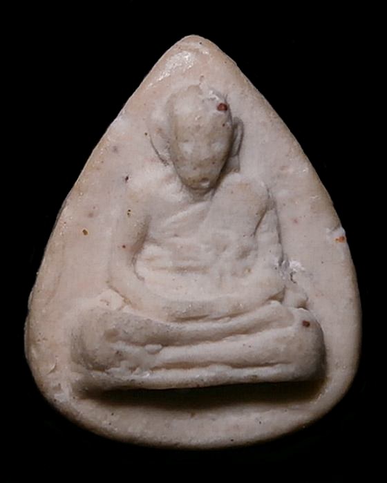 เนื้อผงพุทธคุณพิมพ์หยดน้ำ หลวงปู่ดู่ วัดสะแก พระนครศรีอยุธยา ปี2532