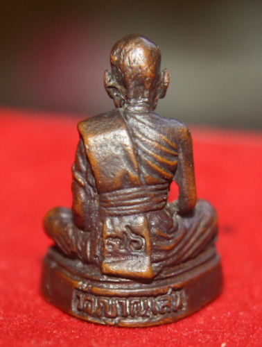 รูปหล่อรุ่นแรก 76 เนื้อทองแดง หลวงปู่ชื้น วัดญาณเสน (หายากมากๆ)