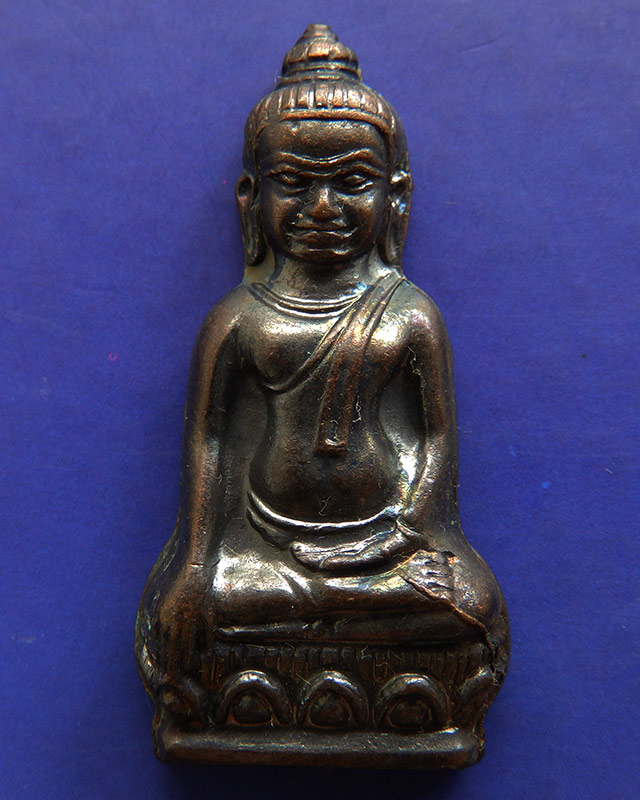 1.พระหูยาน หลังจปร. (รุ่นปืนแตก) วัดราชบพิธ พ.ศ. 2513 ในหลวงเสด็จเททอง เกจิ 108 ปลุกเสกพิธีใหญ่