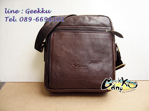 กระเป๋าสะพายหนังแท้ ขนาดกำลังดี ใส่ของจุ 