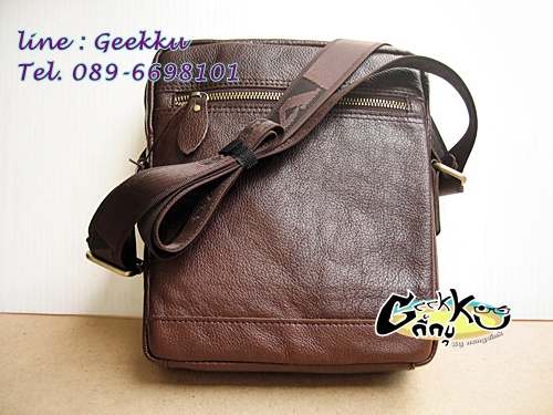 กระเป๋าสะพายหนังแท้ ขนาดกำลังดี ใส่ของจุ 