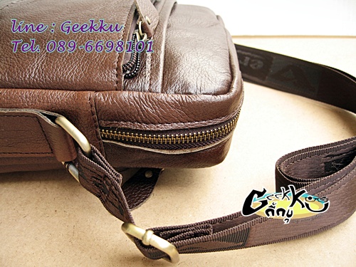 กระเป๋าสะพายหนังแท้ ขนาดกำลังดี ใส่ของจุ 