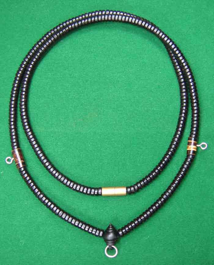 (((วัดใจเคาะเดียวแดง)))สร้อยผสมเม็ดกะลาตาเดียว+หัวกลางรูปขุนไม้มงคล ความยาว ๒๖ นิ้ว แบบ ๓ ห่วง ๑ เส้