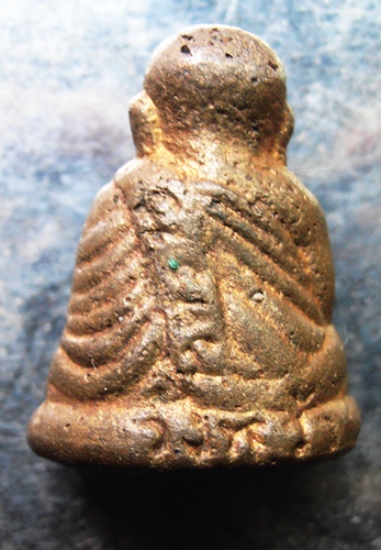 รูปหล่อหลวงพ่อเงินออกวัดวังหว้า อ ตะพานหิน จ พิจิตร สวยๆครับ