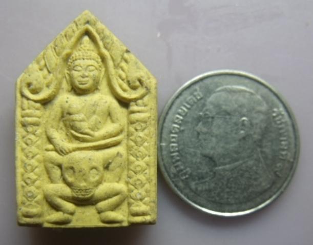 **วัดใจ**พระขุนแผนหลังยันต์ เนื้อผง วัดบ้านถ้ำ จ.กาญจนบุรี**สวยๆ