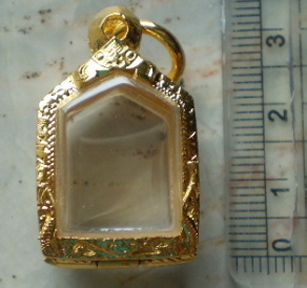 ตลับเงินแกะลาย  ชุบทองแท้  ใส่ ขุนแผนผงพรายพิมพืเล็ก  เคาะเดียว 