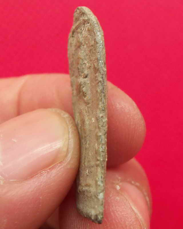 พระลีลาสองหน้า กรุวัดเขาจอมคีรีนาคพรต อ.เมือง จ.นครสวรรค์