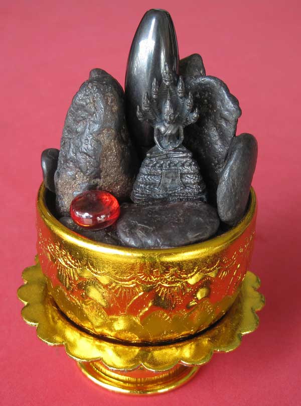 เหล็กไหลนาคราช พระนาคปรก มณีแดงนาคราชปู่พญานาคาธิบดีศรีสุทโธนาคจำลอง วัดคำชะโนด จ.อุดรธานี