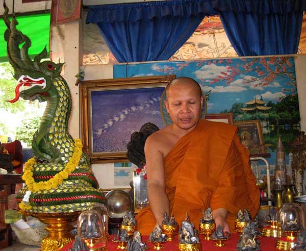 เหล็กไหลนาคราช พระนาคปรก มณีแดงนาคราชปู่พญานาคาธิบดีศรีสุทโธนาคจำลอง วัดคำชะโนด จ.อุดรธานี