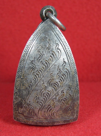 ตลับเงินมือสองสำหรับหลวงปู่ทวดพิมพ์เตารีด รูปหล่อ หรื้อพระที่มีขนาดใกล้เคียง