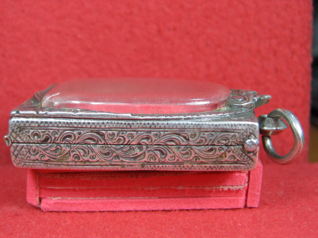 ตลับเงินมือสองสำหรับพระสมเด็จ เงินเก่า งานมือ