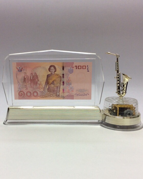 ธนบัตรที่ระลึกเฉลิมพระเกียรติสมเด็จพระเทพฯ 60 พรรษา พร้อมแท่นโชว์กล่องเพลงพระราชนิพนธ์ และกระเป๋า #3