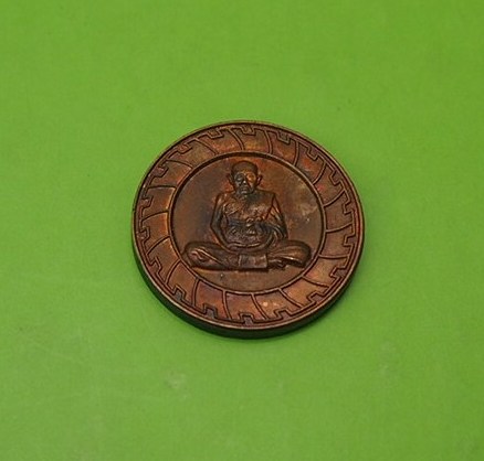 (((เคาะเดียวแดง)))เหรียญหลวงปู่ชื้น วัดญาณเสน อยุธยา ปี 40  (2)