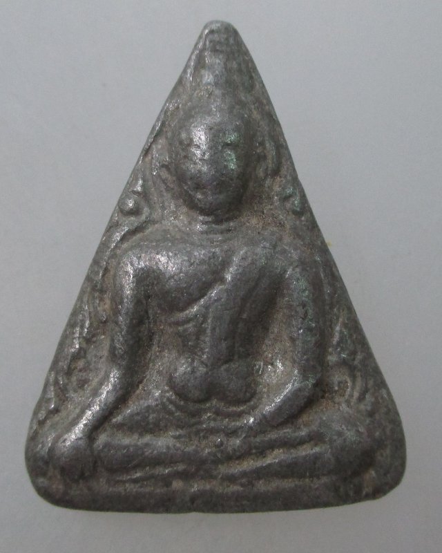 พระนางพญาเนื้อชินไม่ทราบที่ครับ