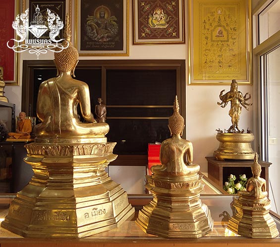 +++ พระบูชาหลวงพ่อพระใส วัดโพธิ์ชัย จ.หนองคาย รุ่นสามบารมี สร้างปี2554 หน้าตัก 3 นิ้ว +++