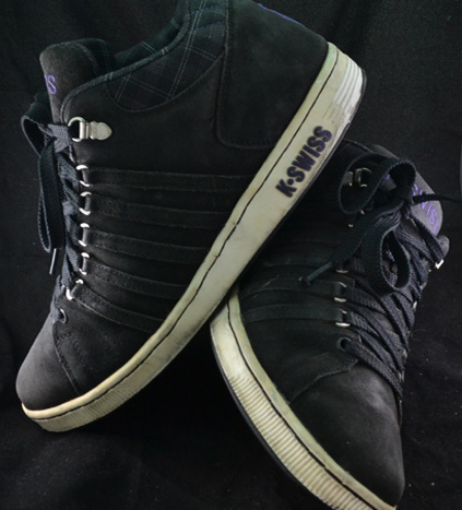  รองเท้า k-swiss สีดำหุ้มข้อ