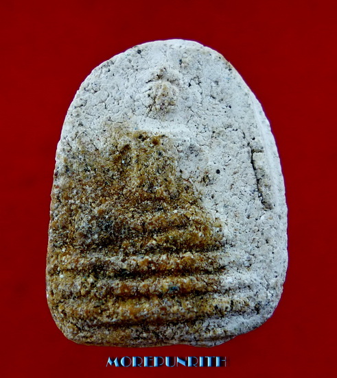 พระกรุเนื้อผงพุทธคุณพิมพ์พระสมเด็จสามชั้น กรุวัดใหม่ปากบาง จ.พระนครศรีอยุธยา (๒)