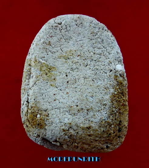 พระกรุเนื้อผงพุทธคุณพิมพ์พระสมเด็จสามชั้น กรุวัดใหม่ปากบาง จ.พระนครศรีอยุธยา (๒)