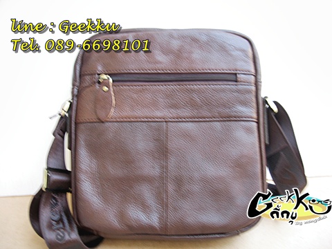  กระเป๋าสะพายหนังแท้ ขนาดกำลังดี ใส่ของจุ 