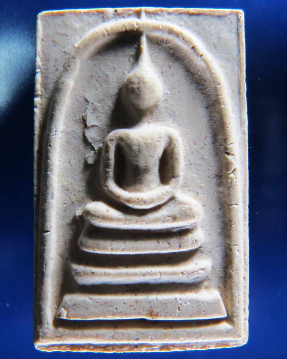 พระสมเด็จ พิมพ์เกศทะลุซุ้ม หลังรูปเหมือนเจ้าคุณนรฯ