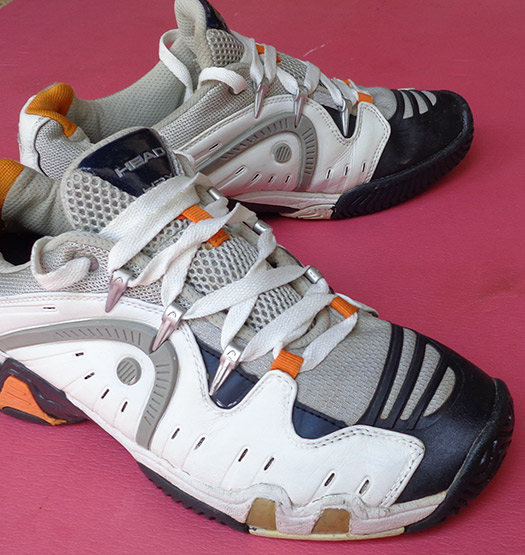 รองเท้า HEAD สุดดัง ของแท้ เท่ห์ๆเลยครับ