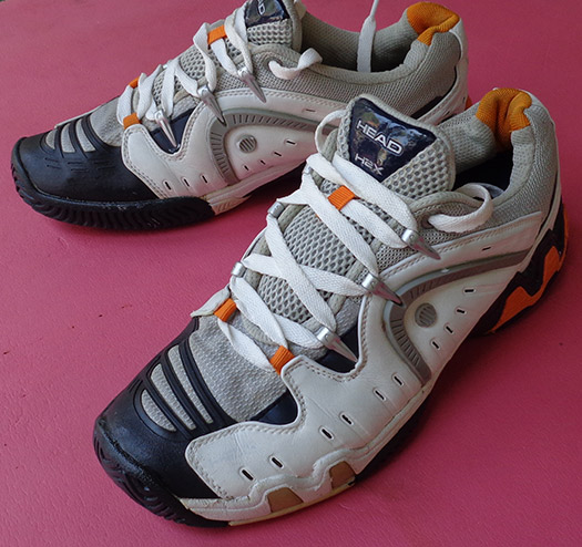 รองเท้า HEAD สุดดัง ของแท้ เท่ห์ๆเลยครับ