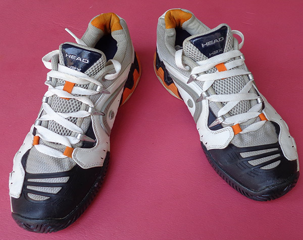 รองเท้า HEAD สุดดัง ของแท้ เท่ห์ๆเลยครับ