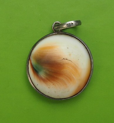 จี้หินเปลือกหอย (จับขอบเงิน) สวยๆ ครับ