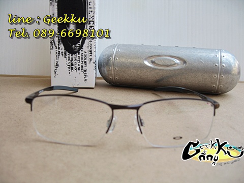 กรอบแว่นตา Oakley (O-04) ทรงครึ่งกรอบสีกัน(ดำ-เทา)  