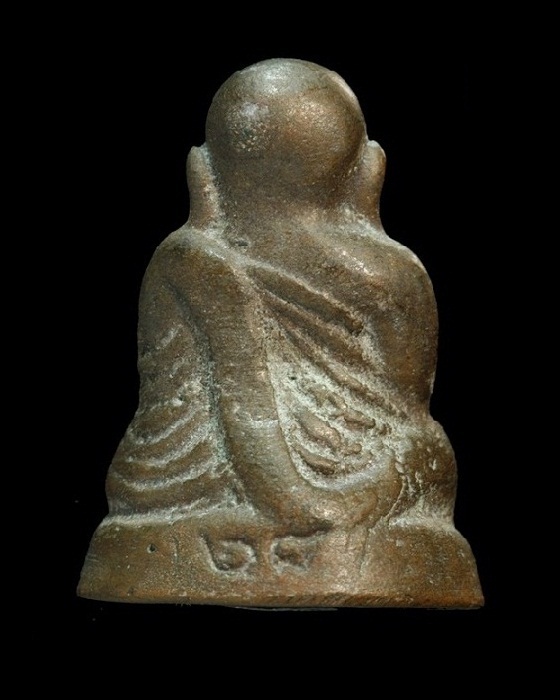 พระรูปหล่อหลวงพ่อเงิน วัดบางคลาน ออกวัดท้ายน้ำปี 2528 ( ปลุกเสกพร้อมรุ่นปืนแตก ) วัดคงคาราม จ.พิจิตร