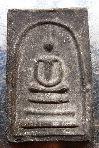 พระสมเด็จเนื้อผงใบลานหลังยันต์เจ้าคุณนรปลุกเสกครับ