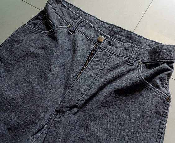 ยีนส์ WRANGLER ของแท้ เอว 30 สวยๆครับ พร้อมส่งฟรี