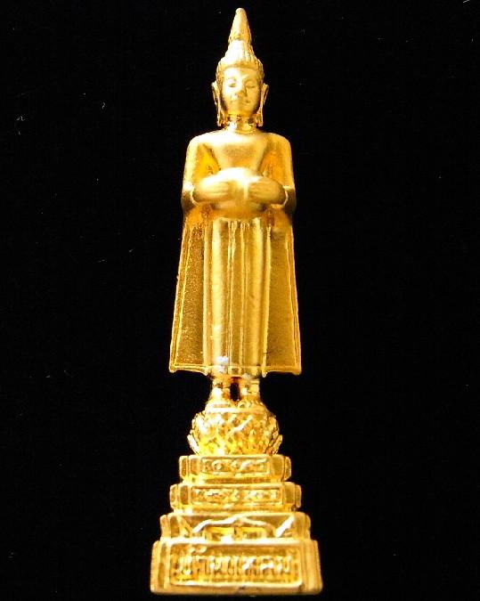 ลอยองค์ หลวงพ่อวัดบ้านแหลม วัดเพชรสมุทร กะไหล่ทอง
