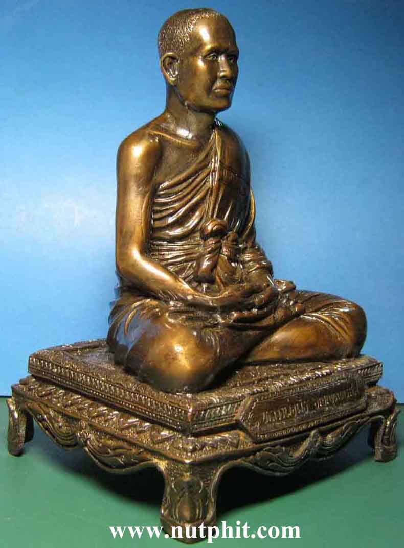 19*พระบูชา หลวงพ่อพิธ วัดฆะมัง พิจิตรเมืองจระเข้ขนาดฐาน 5.25 นิ้ว สูง 8 นิ้ว*