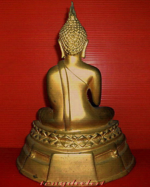 พระบูชาหลวงพ่อทอง วัดเขาตะเครา จ.เพชรบุรี รุ่นโสฬส กะไหล่ทอง สวยมากค่ะ