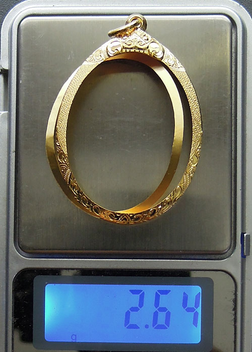 กรอบทอง ยกซุ้ม มือ1ใส่ เหรียญปรก8รอบ ปรกไตรมาส ห่วงเชื่อม เจริญพร พระเจ้าตาก วัดยายร้า ลป.ทิม 2.64g