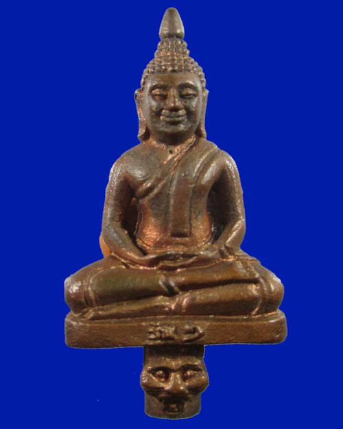 ยอดธงหลวงพ่อเปิ่น วัดบางพระ