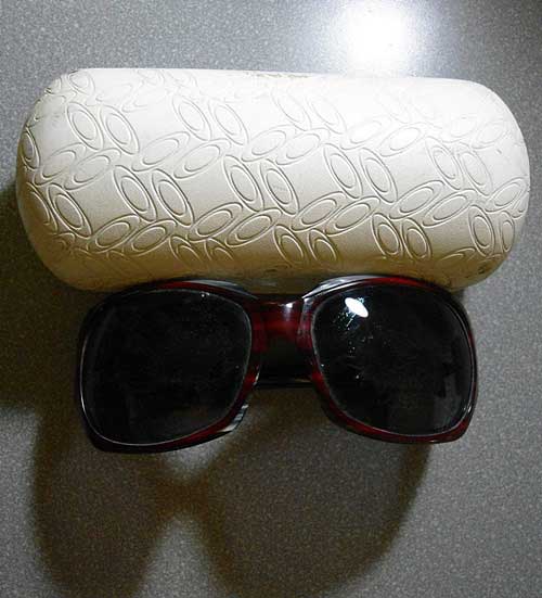 แว่น Oakley มือสอง พร้อมกล่องเดิม 800