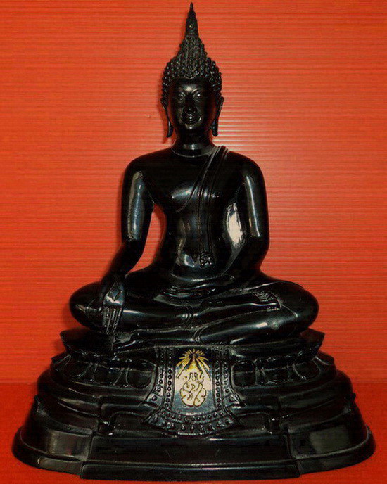 พระบูชากฐินต้น ภปร. วัดเทวสังฆาราม(วัดเหนือ) จ.กาญจนบุรี หน้าตัก 5 นิ้วค่ะ