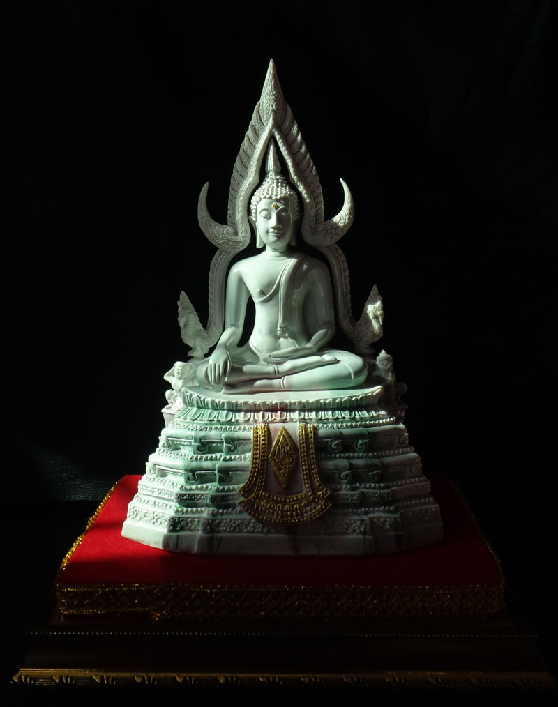 พระบูชาพระพุทธชินราช 5นิ้ว เนื้อเรซิ่นลายหินอ่อน สีขาว พิมพ์ชัดละเอียด พุทธศิลป์สวยงาม งดงาม