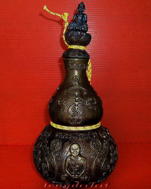 น้ำเต้ารัตนตรัย หลวงพ่ออวยพร วัดดอนยายหอม จ.นครปฐม ขนาดบูชา สวยมากค่ะ